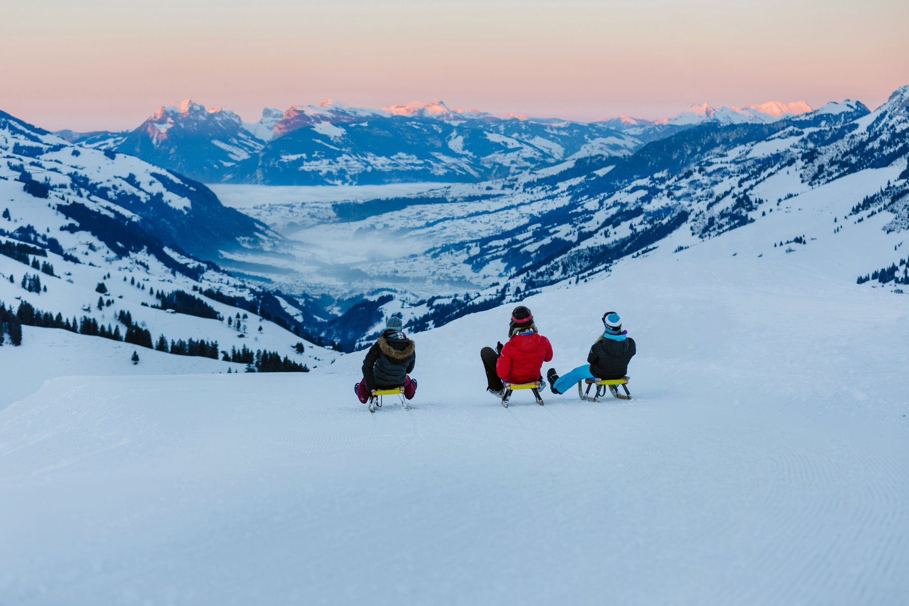 Die TschentenAlp bietet sechs unterschiedliche Geräte an, vom klassischen Rodel bis zum Snooc. Bild: Anja Zurbrügg