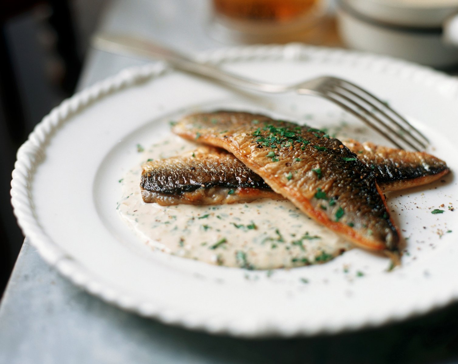 Die Forelle meunière liebt man vor allem in der Romandie. Bild: StockFood